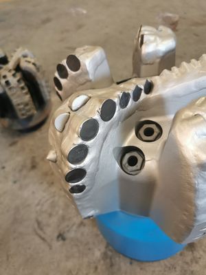 9-6/10 Inch Outer Diameter 5 Wings Matrix Body PDC Drill Bits API Pin Gas Oil Drilling Tool